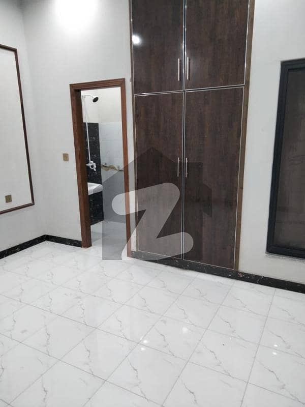 غالب سٹی فیصل آباد میں 3 کمروں کا 3 مرلہ مکان 90.0 لاکھ میں برائے فروخت۔