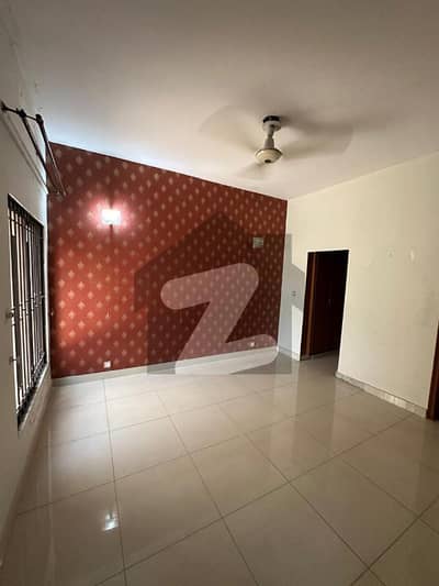 فیصل ٹاؤن ۔ بلاک سی فیصل ٹاؤن,لاہور میں 4 کمروں کا 10 مرلہ مکان 1.35 لاکھ میں کرایہ پر دستیاب ہے۔