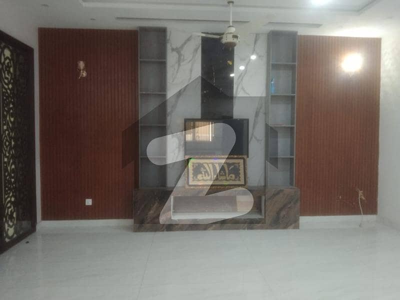 10 MARLA PORTION FOR RENT IN BAHRIA TOWN LAHORE