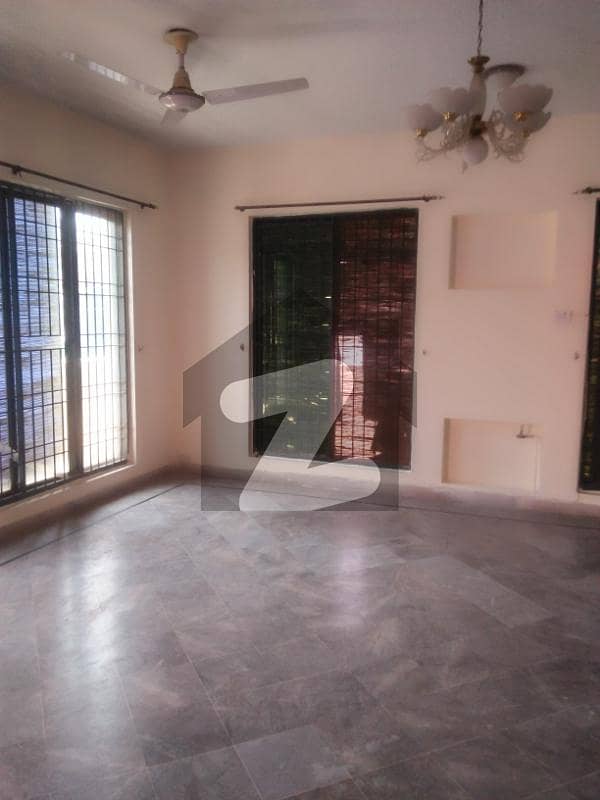 10 Marla Upper Portion For Rent Marble And Chips Flouring 2 Bed Attach Bath Tv L Drawing Room Dining Room Marble Wood Work Good Location Man Approach