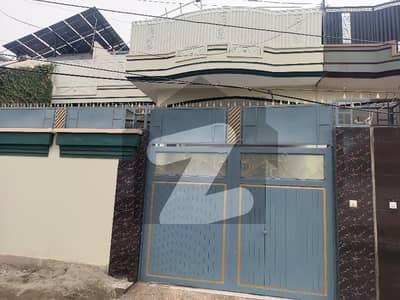 Investors Should rent This Upper Portion Located Ideally In Warsak Road