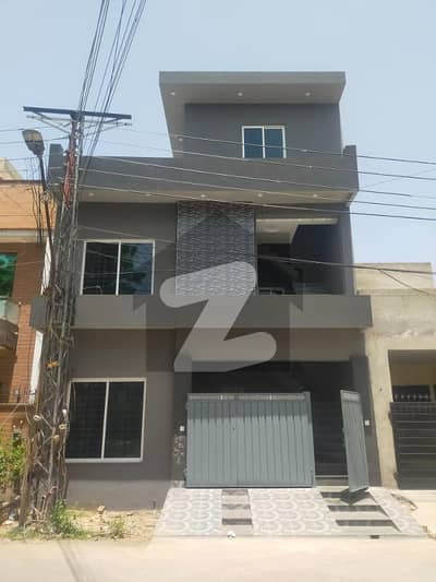 5 Marla Brand New House Faceing Park For Rent