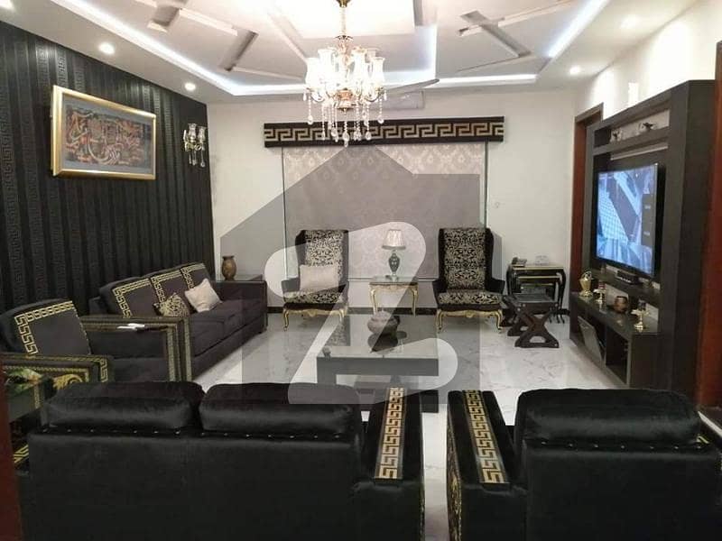 1 kanal luxury upper Portion for rent hot location bahria