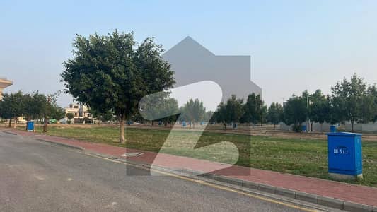 Beautiful Location 1 Kanal Residential Plot For Sale In Bahria Town Golf View Residencia Phase 1