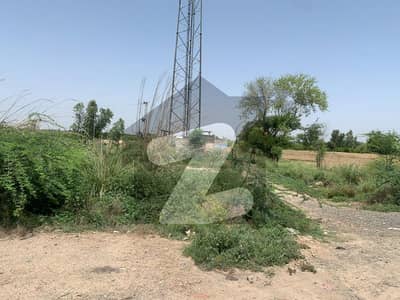 COMMERCIAL LAND FOR SALE ON MAIN LAHORE ROAD SARGODHA . BEST OPPOURTUNITY.