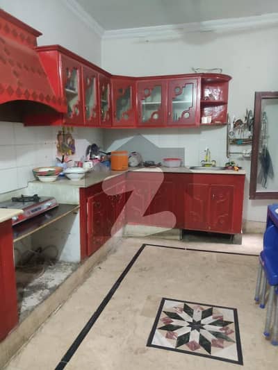 10 marla upper portion available for rent in Saeed colony