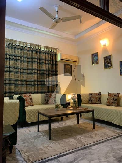Solid made spacious 5 Marla House in Wapda Town. Perfect for family use.