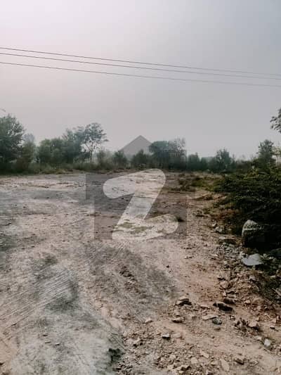 85 Marla COMMERCIAL LAND FOR SALE ON MAIN LAHORE ROAD SARGODHA . BEST OPPOURTUNITY.