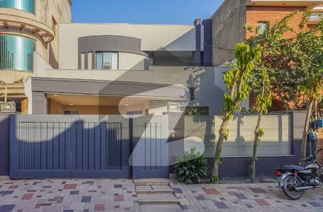 12 Marla Johar Town Owner Build House Solid Construction Gated Area