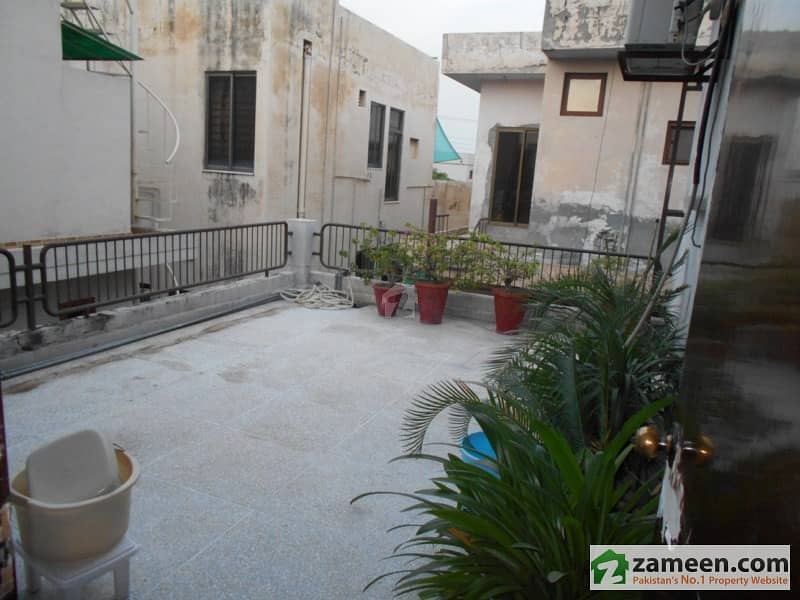 Beautiful & Ideal Location House For Sale In Dha Phase 3 Block Z