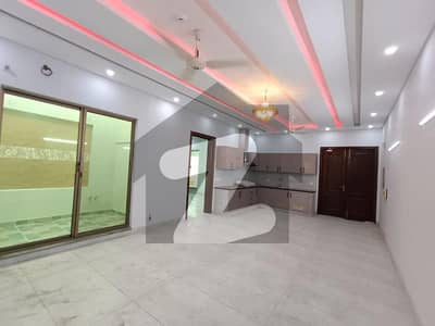 DEFENCE ONE KANAL BEAUTIFULL UPPER PORTION AVAILABLE FOR RENT IN DHA LAHORE
