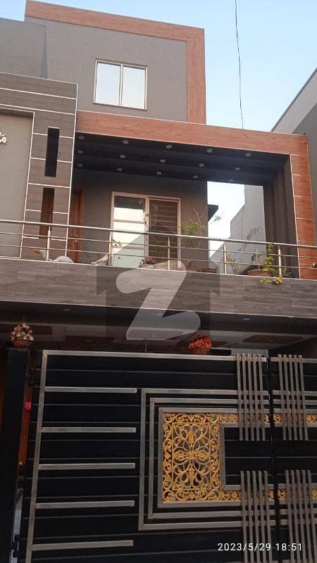 10 Marla Like Brand New 5 Bed Luxury House For Sale In OverSeas Ext B Block Sector C Bahria Town Lahore