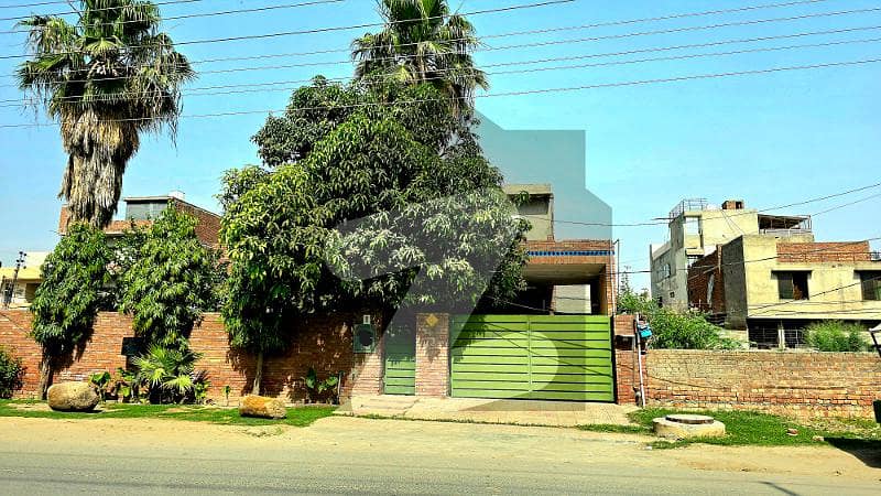 1 Kanal House For Sale - Prime Location - Main Road - Semi Commercial