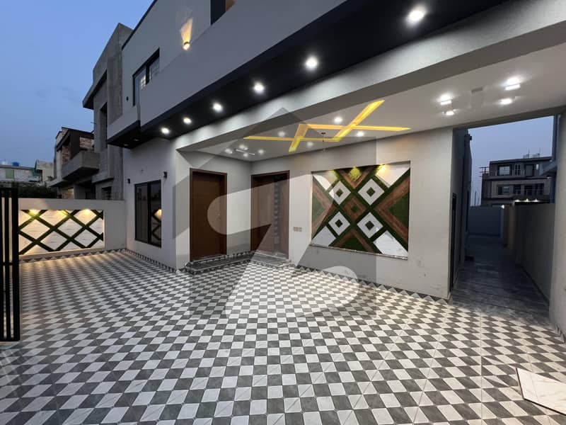 10 Marla brand new 1.5 storey house for sale in Central Park