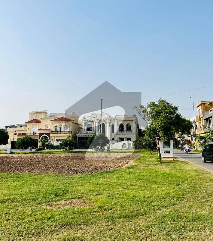 5 Marla residential plot available for sale in park View City Lahore diamond block