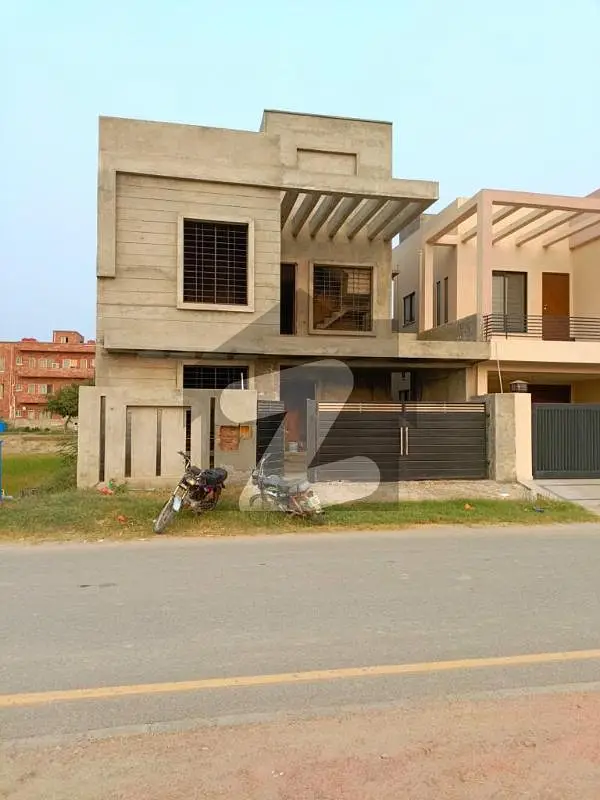 8 MARLA GREY STRUCTURE HOUSE FOR SALE BAHRIA ORCHARD LAHORE
