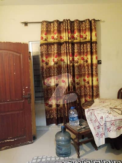 گلستانِ جوہر کراچی میں 2 کمروں کا 2 مرلہ زیریں پورشن 70.0 لاکھ میں برائے فروخت۔