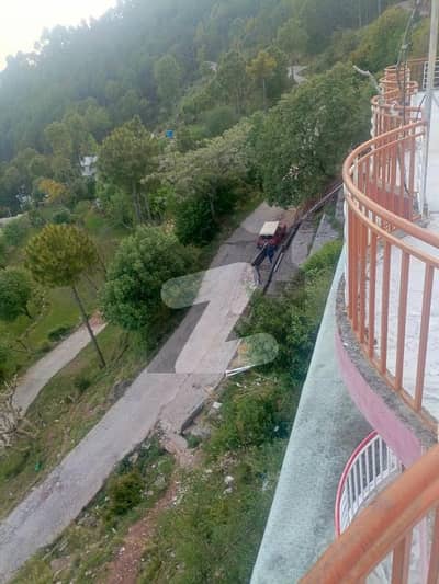 flat For Rent Murree Expressway Very Good Location Beautiful View Water Electricity Gas Car Parking Available