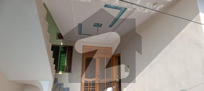 ڈیفنس روڈ راولپنڈی میں 6 کمروں کا 5 مرلہ مکان 1.95 کروڑ میں برائے فروخت۔