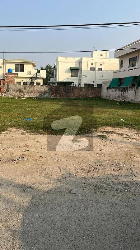 800 Sq Yards Plot Next To Corner Available For Sale At Lahore Cantonment