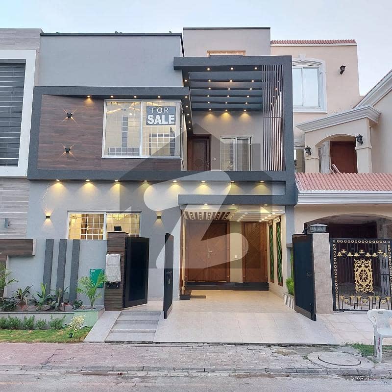 Designer 5 Marla Brand New Luxury House For Rent Bahria Town