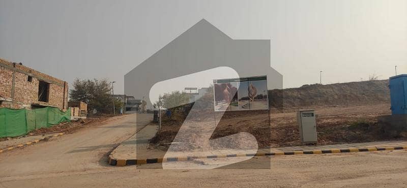 Central Convenience: Prime Plot Near All Gates in the Heart of DHA Islamabad"