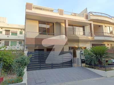 8 Marla 30*60 Solid House For Sale In G-13 Islamabad