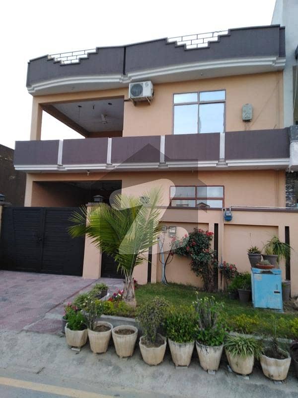 b17 c Block 30x60 house available for sale in vary reasonable price