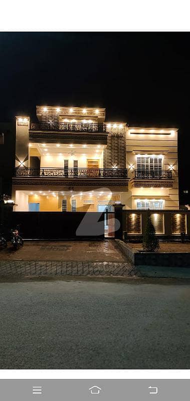 جی ۔ 13 اسلام آباد میں 8 کمروں کا 14 مرلہ مکان 11.0 کروڑ میں برائے فروخت۔