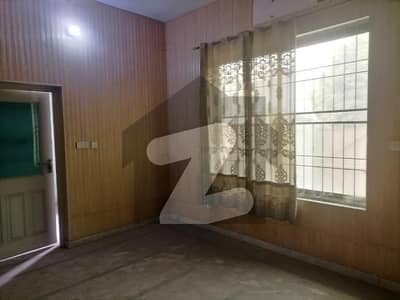 House For Grabs In 1 Kanal Canal Road