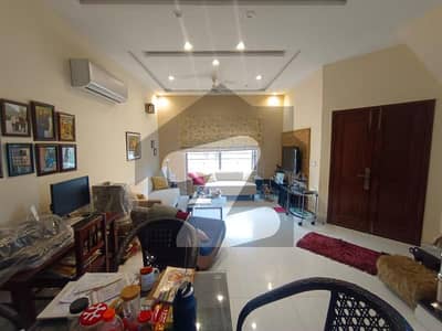 ڈی ایچ اے فیز 6 ڈیفنس (ڈی ایچ اے),لاہور میں 3 کمروں کا 5 مرلہ مکان 2.5 کروڑ میں برائے فروخت۔