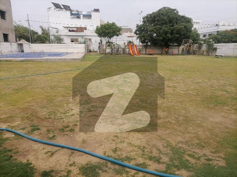 In Al-Jadeed Residency Residential Plot Sized 160 Square Yards For sale