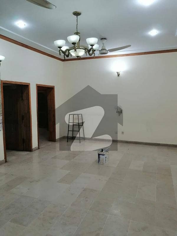UPPER PORTION FOR RENT IN G-14 UPPER PORTION FOR RENT IN G-14