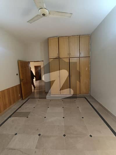 25 X 50 Ground Portion Available For Rent In G14/4