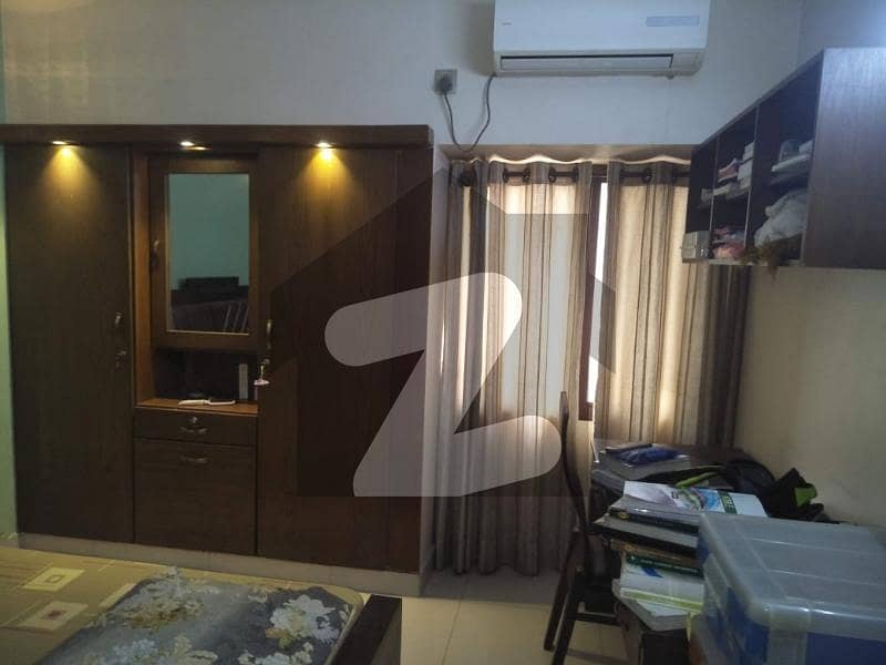 Flat For Sale 3 Bed DD *Code(12013)*