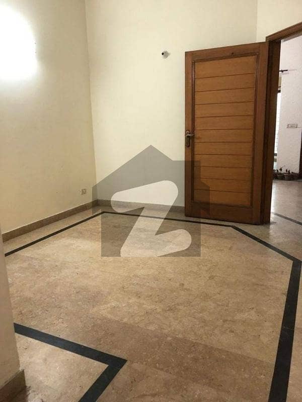 05 Marla Zazti Owner Build Used House For Sale In Q block Johar Town Phase 2