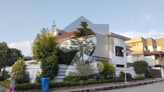 Extraland Corner 24Marla House For Sale In Bahria Town Phase 3