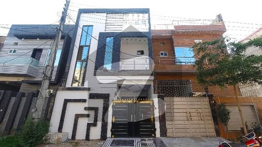 بسم اللہ ہاؤسنگ سکیم جی ٹی روڈ,لاہور میں 3 کمروں کا 3 مرلہ مکان 1.08 کروڑ میں برائے فروخت۔
