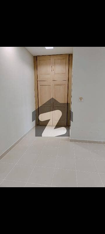ای ۔ 11/4 ای ۔ 11,اسلام آباد میں 5 کمروں کا 10 مرلہ مکان 7.4 کروڑ میں برائے فروخت۔