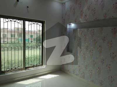 پنجاب یونیورسٹی سوسائٹی فیز 2 پنجاب یونیورسٹی ایمپلائیز سوسائٹی,لاہور میں 5 کمروں کا 10 مرلہ مکان 3.4 کروڑ میں برائے فروخت۔
