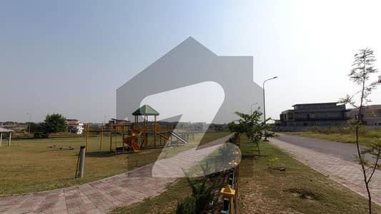 Vital Opportunity to Grab the 20 Marla Residential Plot, Park Enclave - 1