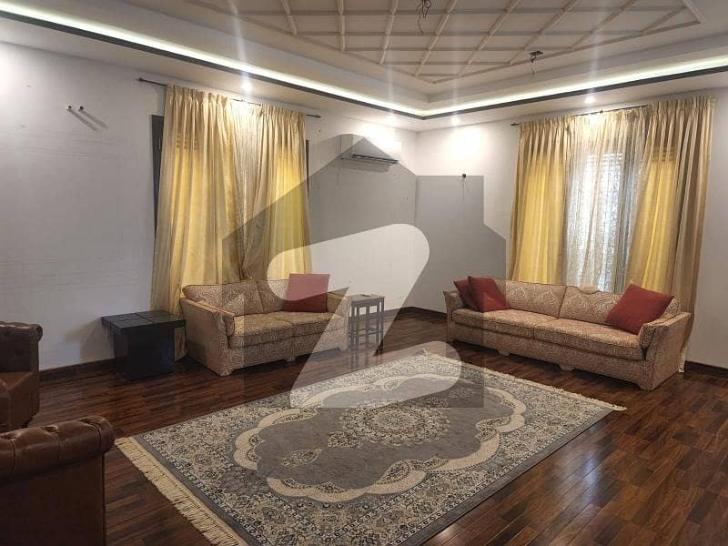 500 Yard Slightly Use Bungalow For Sale In DHA Phase 8