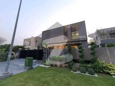 Hot Location 1 Kanal House For Rent In DHA Phase 5 Block-D Lahore.