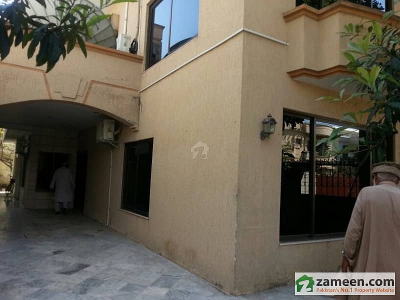 500 Sq/Yd Double Unit House For Sale