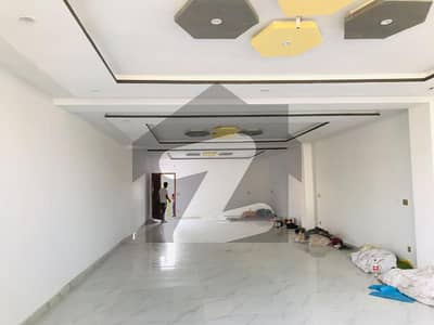 جوہر ٹاؤن لاہور میں 8 کمروں کا 10 مرلہ عمارت 3.25 لاکھ میں کرایہ پر دستیاب ہے۔