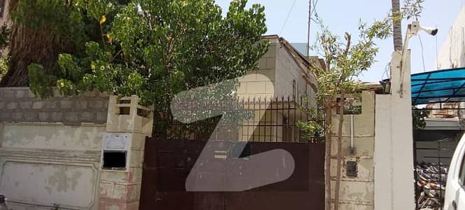 house for sale near PECHS block 6 near dehli sweets and DHL office