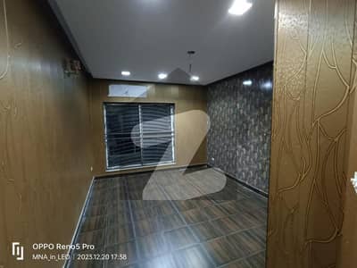 بحریہ ٹاؤن سیکٹر B بحریہ ٹاؤن,لاہور میں 4 کمروں کا 11 مرلہ مکان 2.99 کروڑ میں برائے فروخت۔