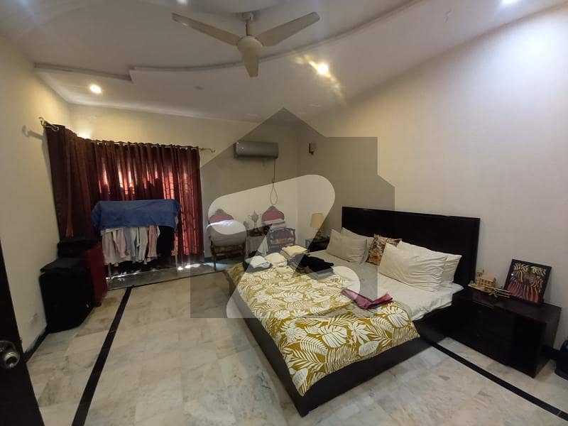 ڈی ایچ اے فیز 2 - بلاک ٹی فیز 2,ڈیفنس (ڈی ایچ اے),لاہور میں 5 کمروں کا 1 کنال مکان 6.25 کروڑ میں برائے فروخت۔