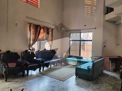 ڈی ایچ اے فیز 4 ڈیفنس (ڈی ایچ اے),لاہور میں 5 کمروں کا 1 کنال مکان 6.5 کروڑ میں برائے فروخت۔