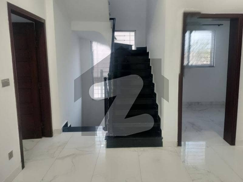 LIKE BRAND NEW 5 MARLA HOUSE FOR RENT DHA PHASE 6